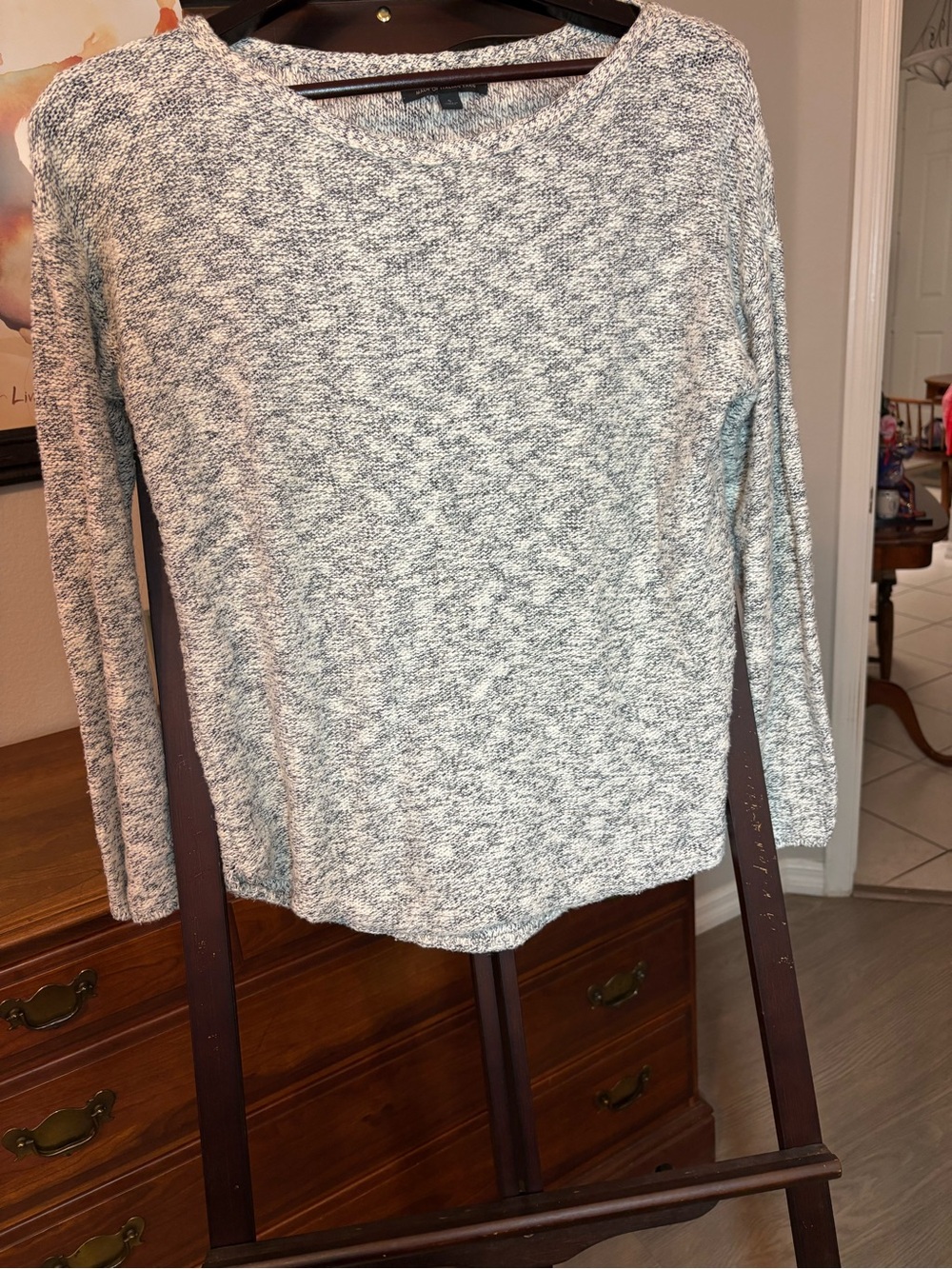 Banana Republic Gray & White Heathered Crewneck Sweater